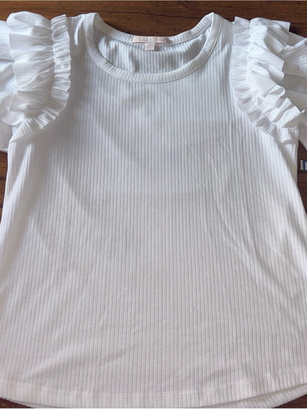 EUC Stella + Ginger White Ribbed Flutter Ruffle Sleeve Top